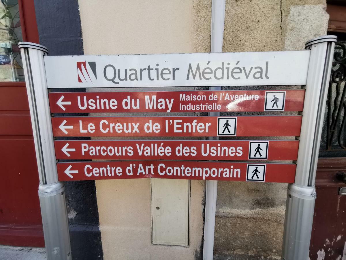 Thiers Face Au Musee De La Coutellerie Villa Exterior photo